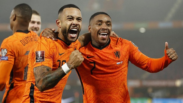 Holanda avanza a dieciseisavos de final del Mundial en el último partido de la fase de grupos